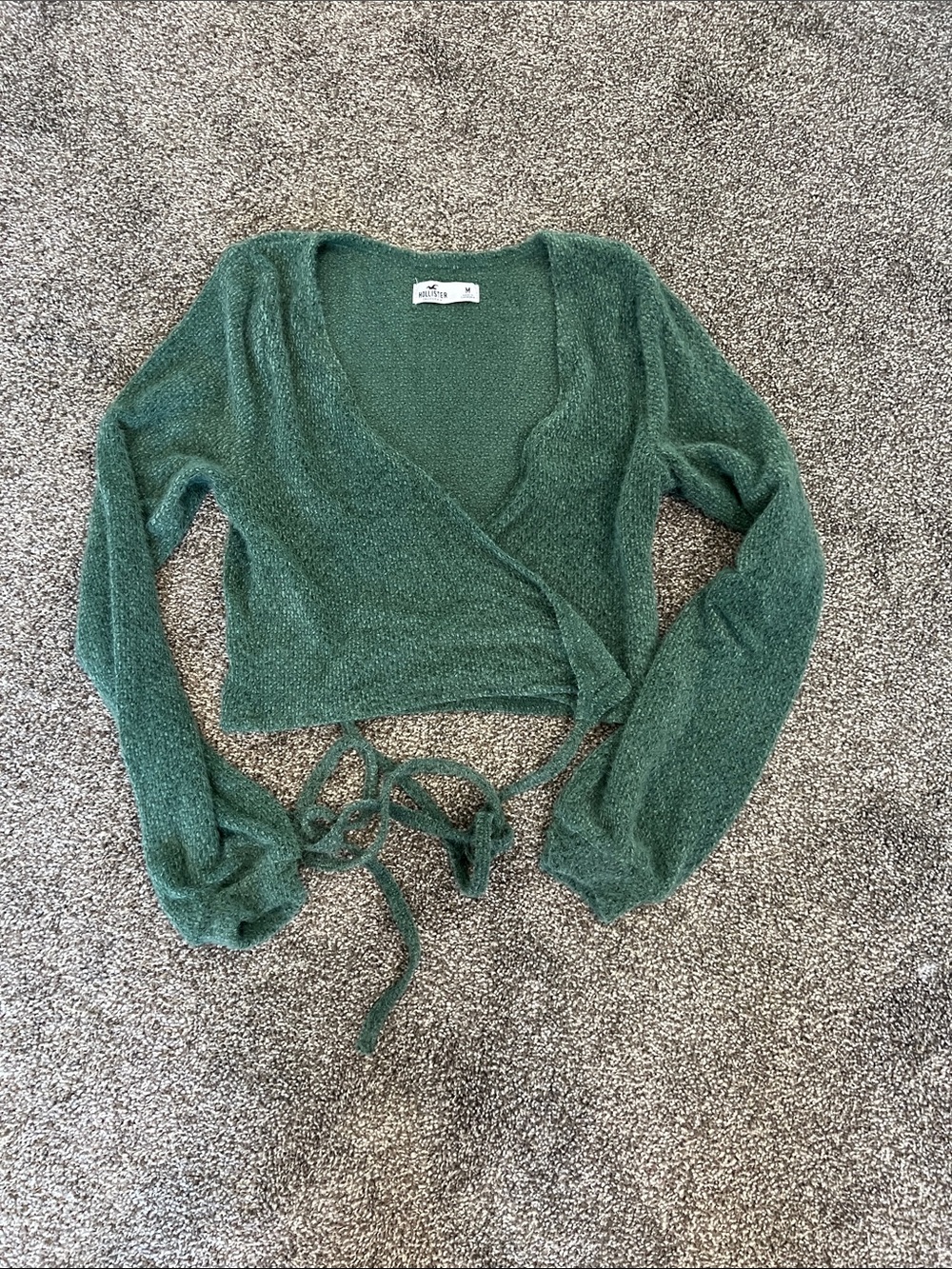 Hollister Green V-Neck Wrap Crop Sweater